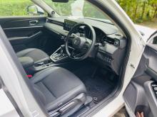 https://riyasewana.com/uploads/honda-vezel-z-2322144317036.jpg