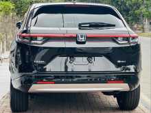 https://riyasewana.com/uploads/honda-vezel-z-2323583822462.jpg
