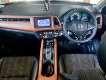 https://riyasewana.com/uploads/honda-vezel-z-238064117255.jpg