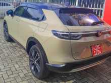 https://riyasewana.com/uploads/honda-vezel-z-2394922534.jpg