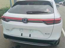 https://riyasewana.com/uploads/honda-vezel-z-2410224822502.jpg