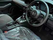 https://riyasewana.com/uploads/honda-vezel-z-2413153522422.jpg