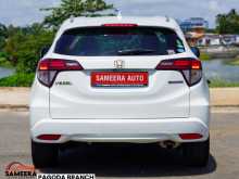 https://riyasewana.com/uploads/honda-vezel-z-24162326364.jpg