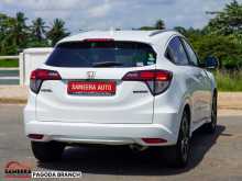 https://riyasewana.com/uploads/honda-vezel-z-24162326513.jpg