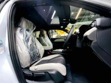 https://riyasewana.com/uploads/honda-vezel-z-2416423824802.jpg