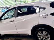 https://riyasewana.com/uploads/honda-vezel-z-242037124212.jpg