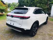 https://riyasewana.com/uploads/honda-vezel-z-2421495315.jpg