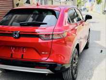 https://riyasewana.com/uploads/honda-vezel-z-2423454622182.jpg