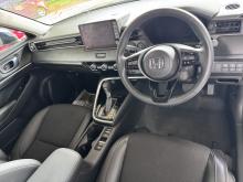 https://riyasewana.com/uploads/honda-vezel-z-245570517106.jpg
