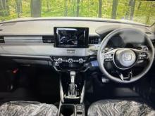https://riyasewana.com/uploads/honda-vezel-z-2510394317993.jpg