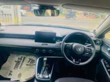 https://riyasewana.com/uploads/honda-vezel-z-25124534285.jpg