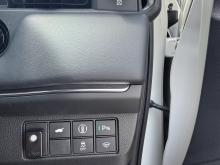 https://riyasewana.com/uploads/honda-vezel-z-2514005117146.jpg