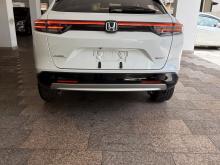 https://riyasewana.com/uploads/honda-vezel-z-2517190317966.jpg