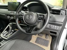 https://riyasewana.com/uploads/honda-vezel-z-2518034617135.jpg