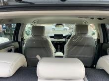 https://riyasewana.com/uploads/honda-vezel-z-2519234617025.jpg