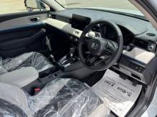 https://riyasewana.com/uploads/honda-vezel-z-2519253917695.jpg