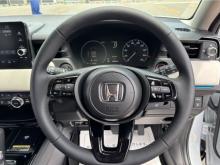 https://riyasewana.com/uploads/honda-vezel-z-2519253917732.jpg