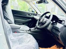 https://riyasewana.com/uploads/honda-vezel-z-2519454624733.jpg