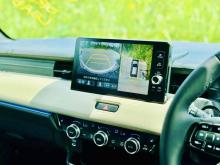 https://riyasewana.com/uploads/honda-vezel-z-2519511824643.jpg