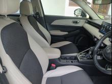 https://riyasewana.com/uploads/honda-vezel-z-2614391517454.jpg