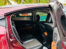 https://riyasewana.com/uploads/honda-vezel-z-2614482922313.jpg