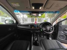 https://riyasewana.com/uploads/honda-vezel-z-2616450424813.jpg