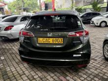 https://riyasewana.com/uploads/honda-vezel-z-2710165117195.jpg