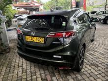 https://riyasewana.com/uploads/honda-vezel-z-2710165217356.jpg