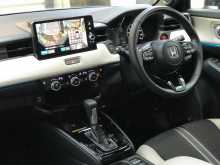 https://riyasewana.com/uploads/honda-vezel-z-27144820745.jpg