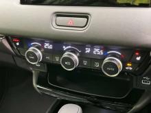 https://riyasewana.com/uploads/honda-vezel-z-271658296174.jpg