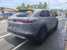 https://riyasewana.com/uploads/honda-vezel-z-2720045624211.jpg