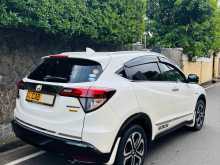 https://riyasewana.com/uploads/honda-vezel-z-2721301422972.jpg