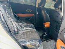 https://riyasewana.com/uploads/honda-vezel-z-2721310224192.jpg