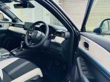 https://riyasewana.com/uploads/honda-vezel-z-278124022413.jpg