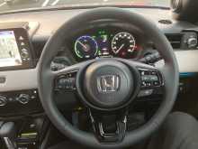 https://riyasewana.com/uploads/honda-vezel-z-2794121274.jpg