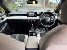 https://riyasewana.com/uploads/honda-vezel-z-28102822204.jpg