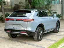 https://riyasewana.com/uploads/honda-vezel-z-28102822673.jpg