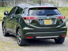 https://riyasewana.com/uploads/honda-vezel-z-2810313624103.jpg