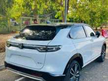 https://riyasewana.com/uploads/honda-vezel-z-281956144723.jpg