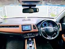 https://riyasewana.com/uploads/honda-vezel-z-2823094522483.jpg