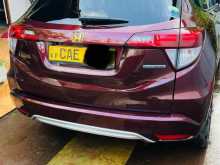 https://riyasewana.com/uploads/honda-vezel-z-28293022622.jpg