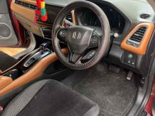 https://riyasewana.com/uploads/honda-vezel-z-28301724953.jpg