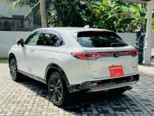 https://riyasewana.com/uploads/honda-vezel-z-2891524203.jpg