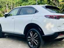 https://riyasewana.com/uploads/honda-vezel-z-2900164883.jpg