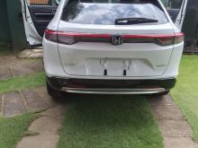 https://riyasewana.com/uploads/honda-vezel-z-2913093817906.jpg