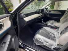 https://riyasewana.com/uploads/honda-vezel-z-2921131355.jpg