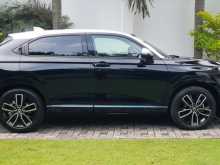 https://riyasewana.com/uploads/honda-vezel-z-29211313724.jpg