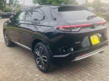 https://riyasewana.com/uploads/honda-vezel-z-29211414285.jpg