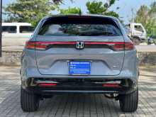 https://riyasewana.com/uploads/honda-vezel-z-2995132656.jpg