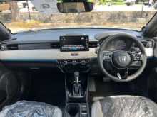 https://riyasewana.com/uploads/honda-vezel-z-2995132845.jpg